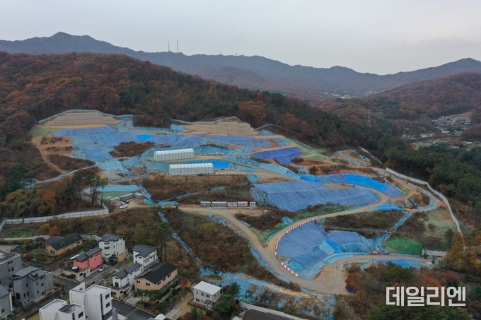 한시적 토사 반출이 허용된 '고기동 노인복지주택' 공사 현장