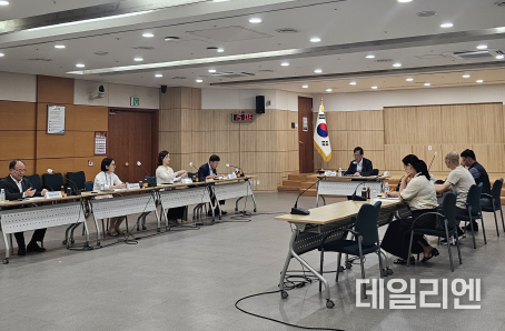 지난 3일 열린 생활임금심의위원회