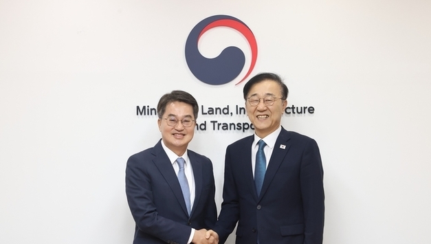 김동연, 김윤덕 장관에 경기남부광역철도·SRT 연장 등 4대 현안 협력 요청
