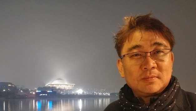 [데스크칼럼] 토론 뒤 더 분명해진 차이…이재준은 수원을 말했고, 권혁우는 공세를 이어갔다