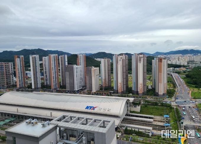 광명시는 KTX광명역이 국토교통부 공간혁신구역 선도사업 후보지로 선정됐다고 1일 밝혔다.