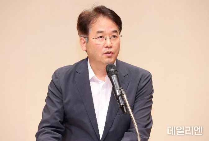 ‘2024 고양시 기후환경학교'에서 인사말 중인 이동환 고양특례시장