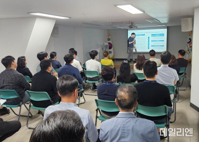 안양도시공사, 스마트T AI TFT 도서 선정·AI 실무적용 교육 열려