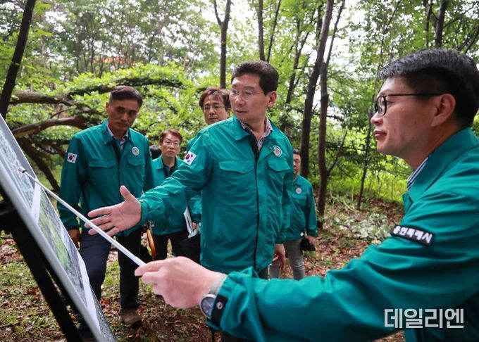 이상일 용인특례시장이 16일 포곡읍 산사태 취약지역을 찾아 현장을 살펴봤다.