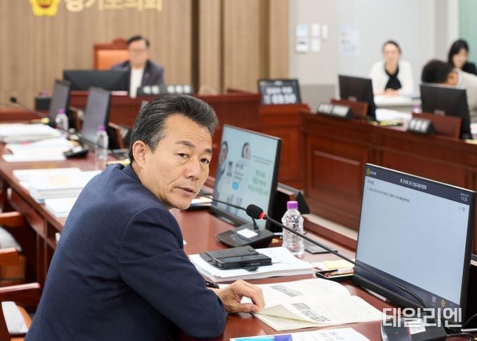 경기도의회 건설교통위원회 김성수 의원(더불어민주당, 안양1)