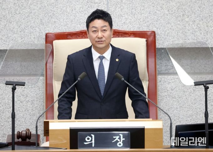 김진경 의장, 제376회 임시회 제2차 본회의 개회사