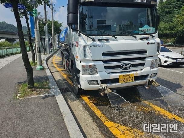용인특례시는 시민들이 폭염 피해를 입지 않도록 살수차 운행 등 다양한 대책을 시행하고 있다