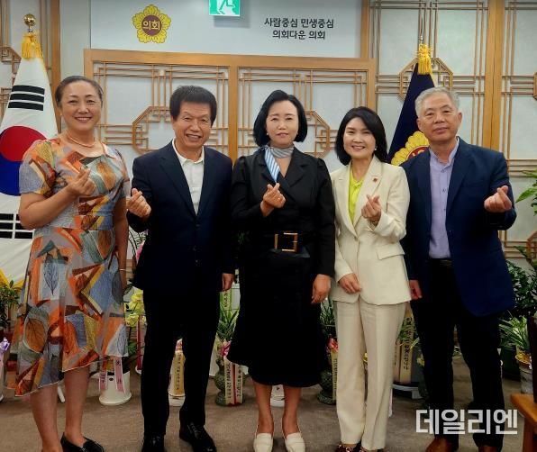 경기도의회 정윤경 부의장, 공예품 판로 확대를 위해 경기도가 적극 나서 줄 것 주문