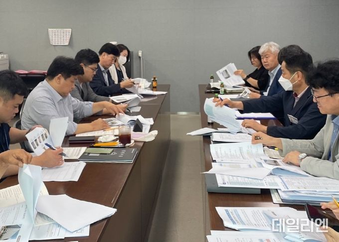 양우식 의회운영위원장, 의회 청사 순회 및 직원 격려