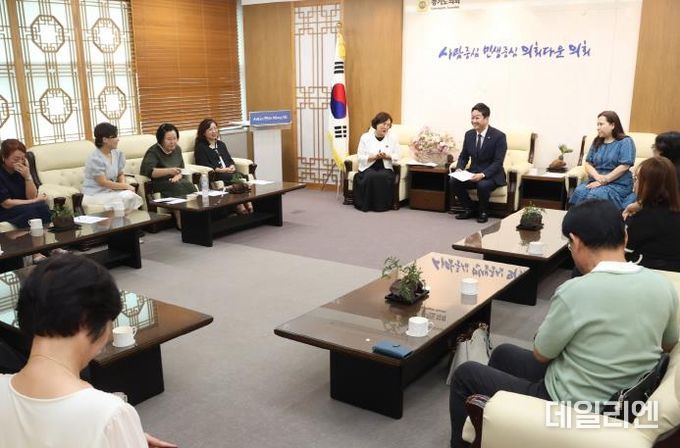 경기도의회 김진경 의장, 22일 경기도어린이집연합회 관계자 접견...'건강하고 안전한 보육환경 조성해야'