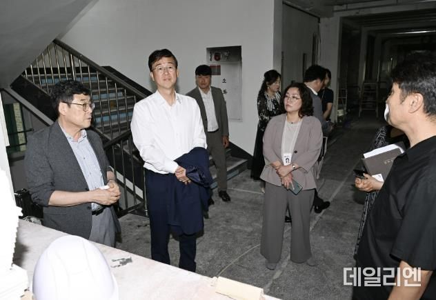 이민근 안산시장, 원곡중 화재 현장 점검…“학생 안전이 최우선”