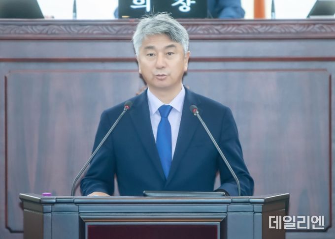 5분 발언하는 장철규 기획행정위원회 위원장