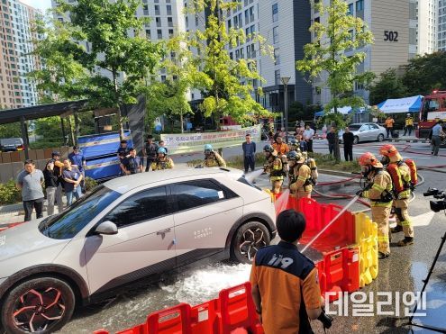 경기도, 전기차 화재 대응 위한 민관합동소방훈련 실시