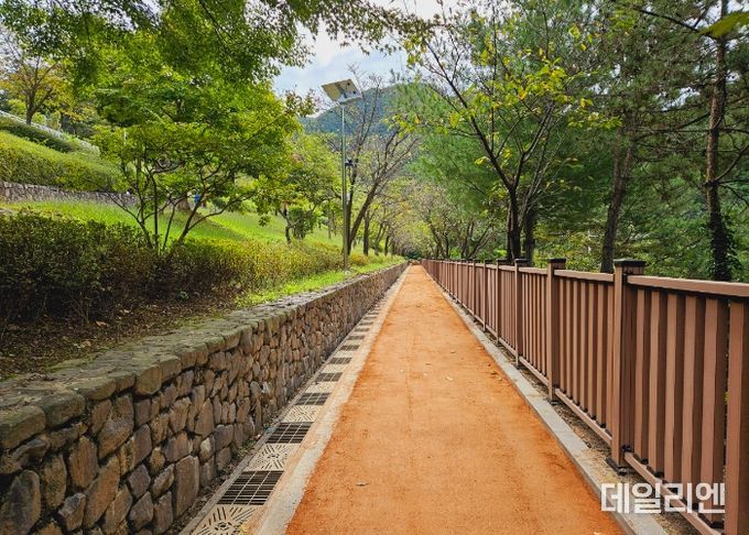 안양시, 병목안시민공원에 맨발산책길・황토체험장 조성