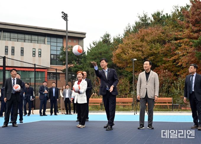 안산시, 국내 유일 미래형 학교 운동장 개장