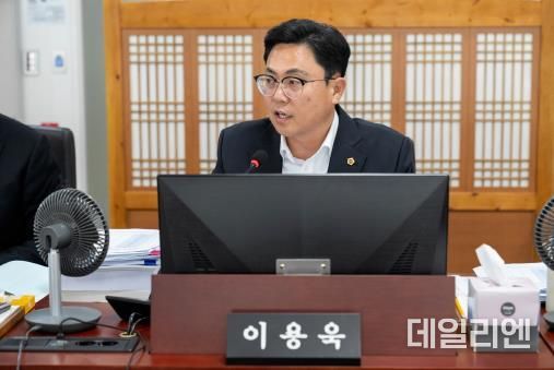 경기도의회 이용욱 의원, 道 공공기관, 외모·장애에 의한 간접차별 시정 요구
