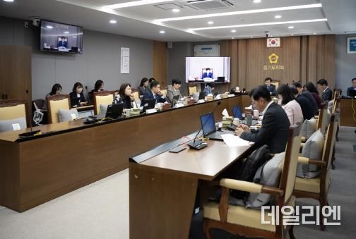 경기도의회 여성가족평생교육위원회,2024년도 행정사무감사 실시