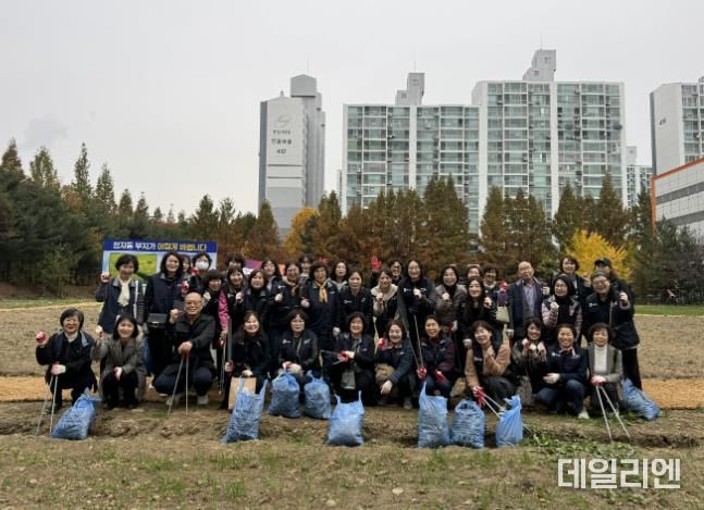 수원시 장안구 정자3동, 청보리밭 둘레길 환경정비 실시