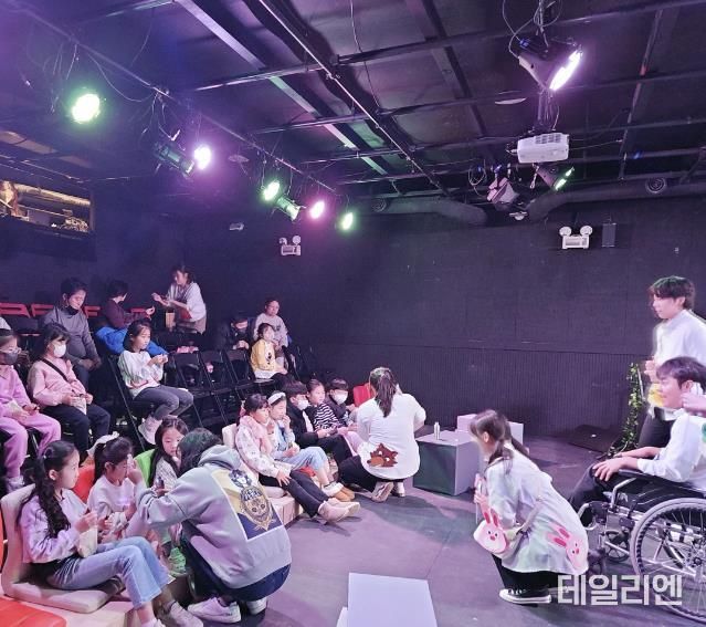 내려받기아동 대상 장애인식개선 체험형 뮤지컬