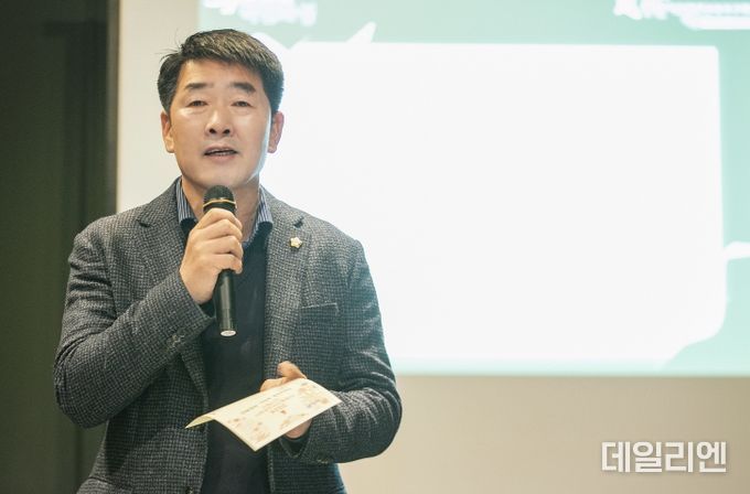 축사 진행 중인 배정수 의장