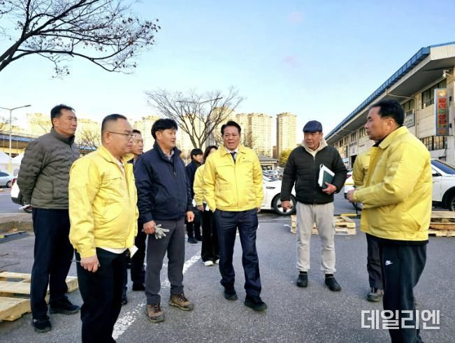 안양시, 농수산물도매시장에 가설건축물 설치…“복구에 만전”