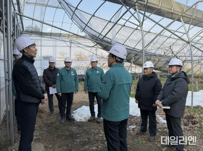 임상섭 산림청장, 안성시 폭설피해 대추 재배임가 방문