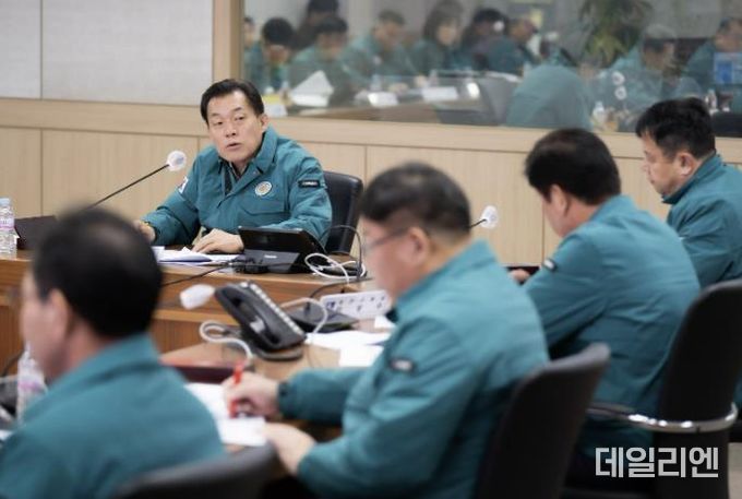 이재준 수원시장이 발언하고 있다.