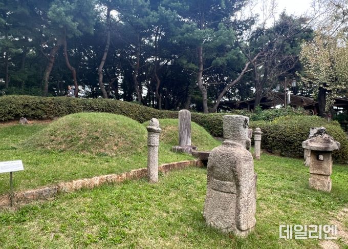 함천군 이억재 묘역